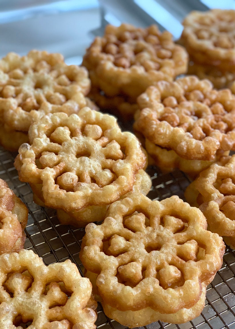 Fried rosette cookies